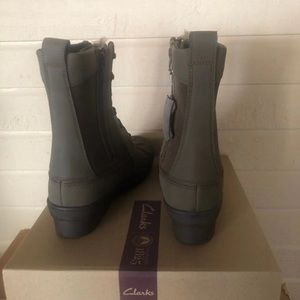 Clarks women’s boots size 12 Khaki
